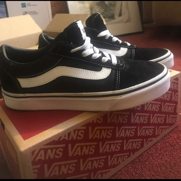 Vans - Picture 3 of 7